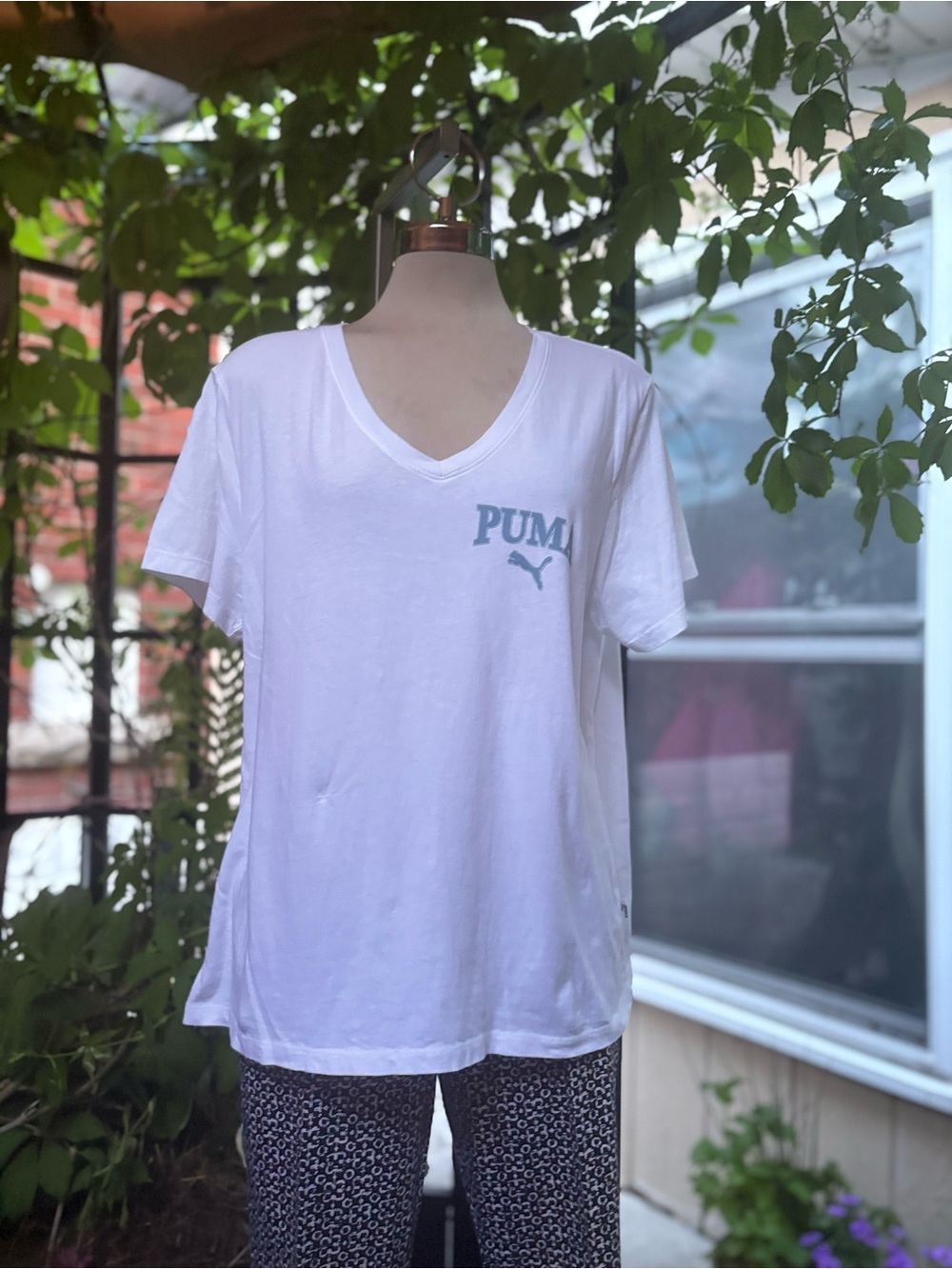 Puma White V-Neck Tee with Light Blue Logo Size XL